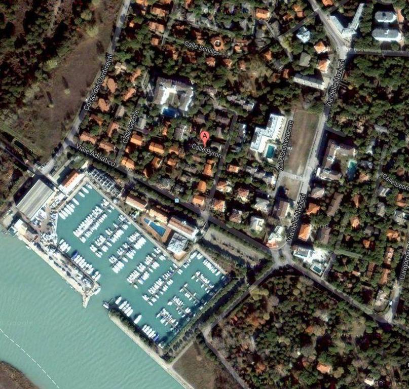 Lignano Riviera With Fireplace & Air Conditioning Lignano Sabbiadoro Zewnętrze zdjęcie